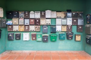História pošty a poštových schránok