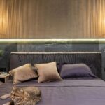 Luxusná atmosféra v spálni – tipy na dizajn, doplnky a farby pre elegantný a pohodlný interiér.